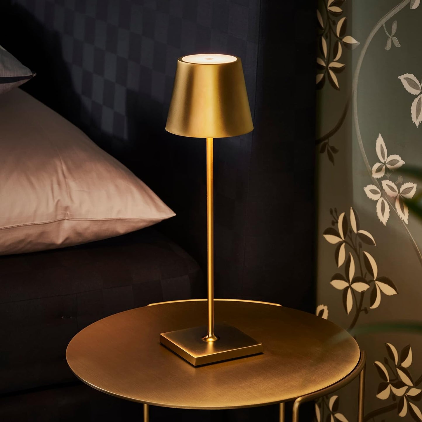 Stylishly Dimmable Tall Lamp